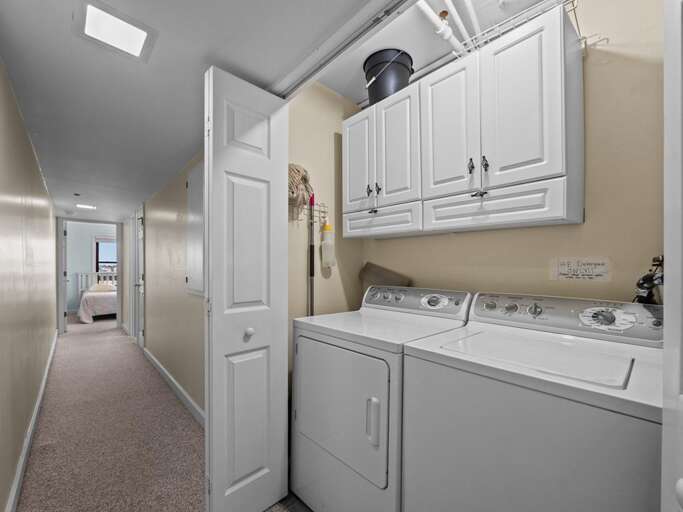 Private Laundry Area - Hallway