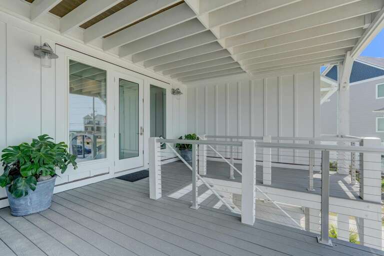 1st Level Porch - Oceanside