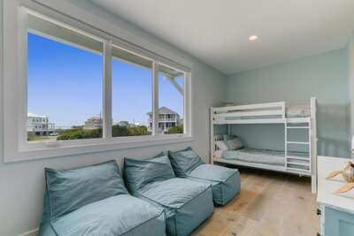 Bunk Room - A Twin Bunk and A Double Bunk - Sleeps 6