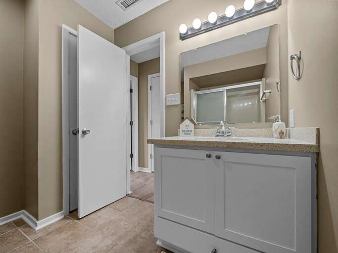 Full Bath - 1st Floor