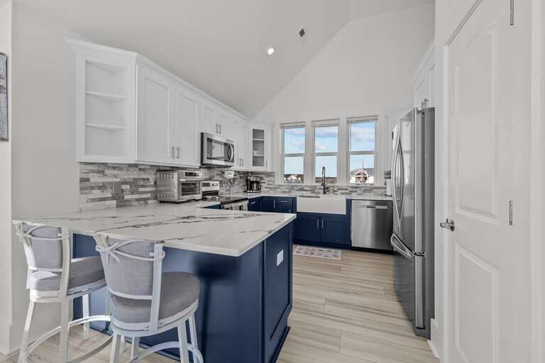 Kitchen - Extra Bar Seating