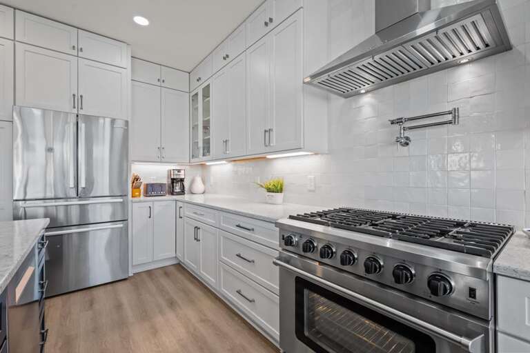 Kitchen - 6 Burner Gas Range - Pot Filler