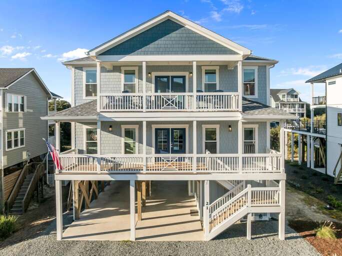 Parking Underneath for 2 Cars and 4 Cars in Driveway