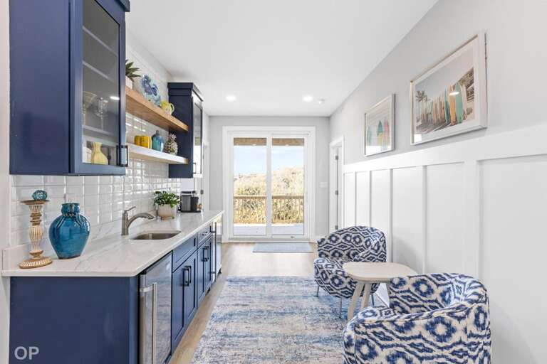 Access to Poolside Deck