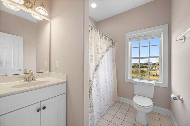 1st Level King - Private Bath - Tub and Shower