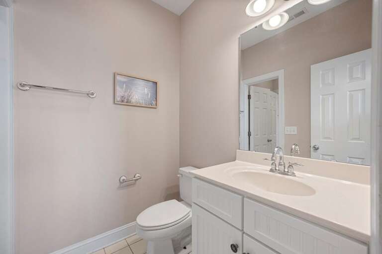 1st Level Queen Bath