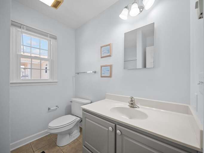 Private Bath -2nd Level Queen