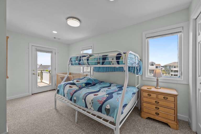 Bedroom 6 - Pyramid Bunk and Crib