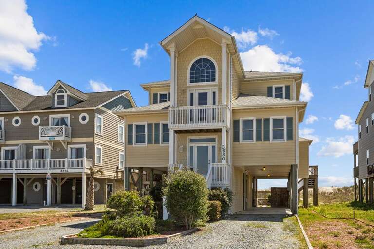 Great Curb Appeal - 3880 Island Drive