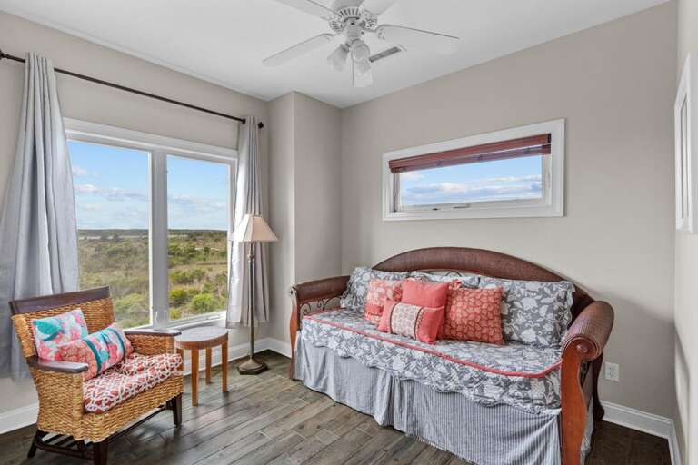 Coral Room - Daybed - Twin with Trundle