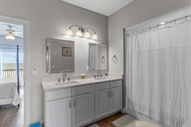 Anchor and Bunk Bathroom