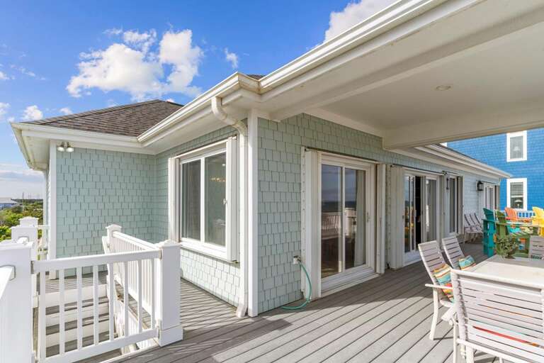Covered Oceanfront Deck