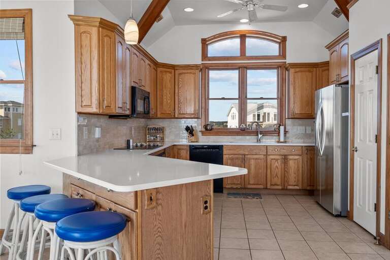 Kitchen - Additional Bar Seating