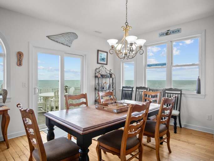 Oceanfront Dining