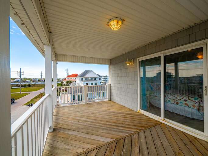 Street Side - Top Level