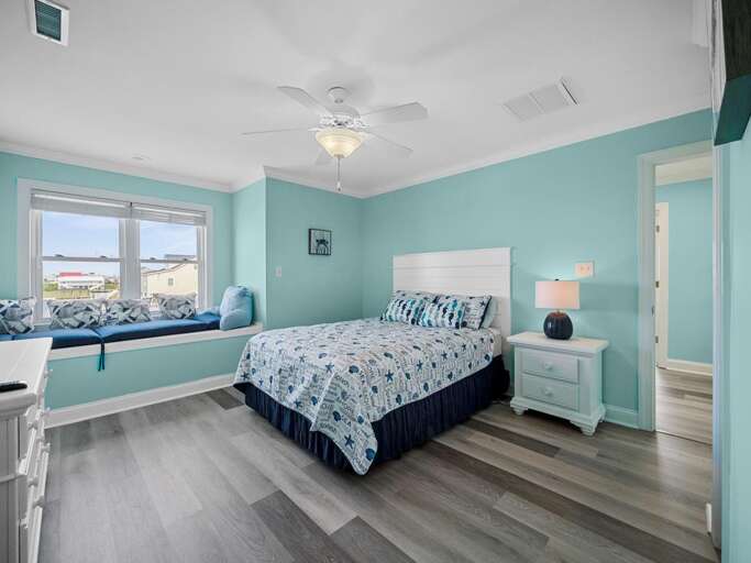 Canal Side Bedroom - Top Level