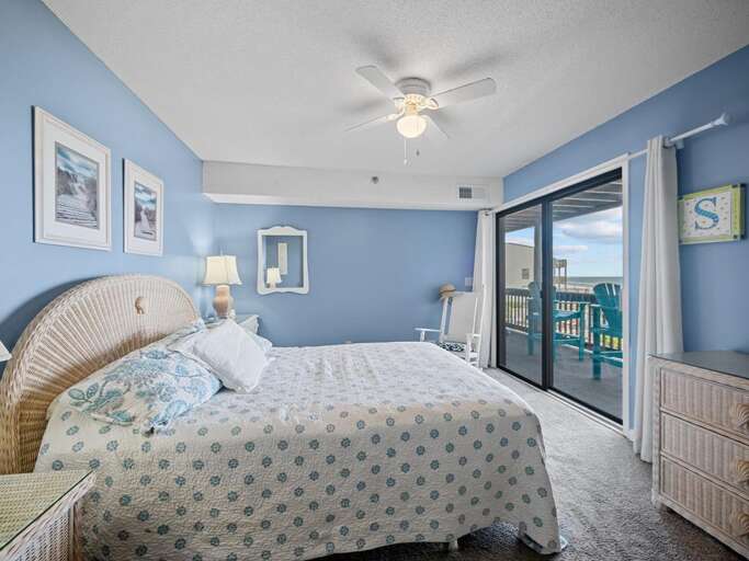 Master Bedroom - Oceanfront Deck Access