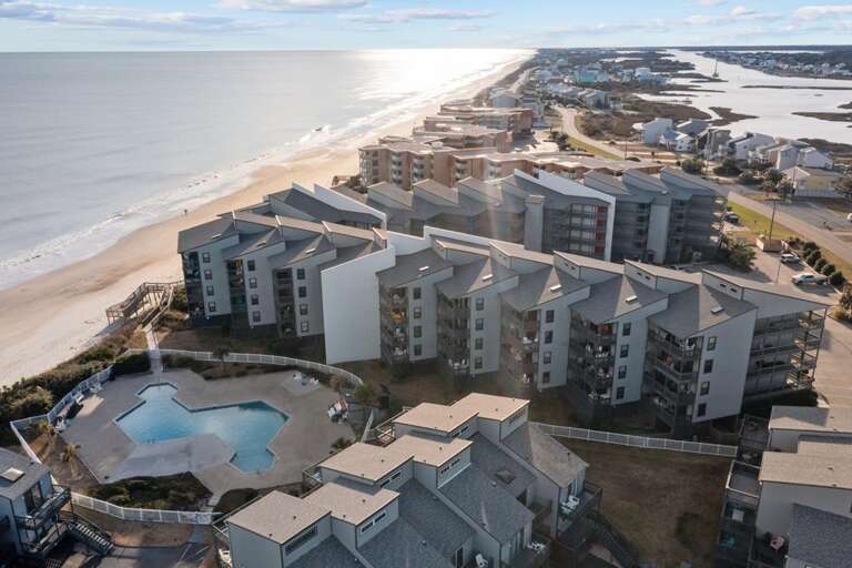 1409 - Oceanfront with Community Pool