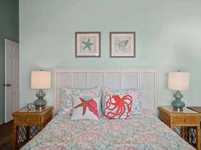 Bedroom 2 with Queen Bed