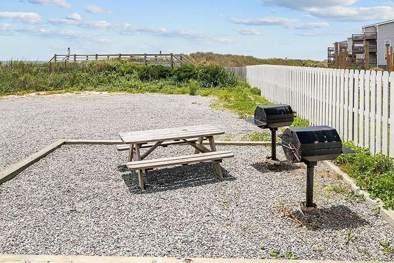 Community Grilling and Picnic Area