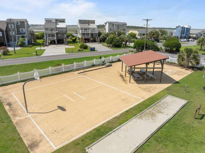 Basketball and Picnic Area