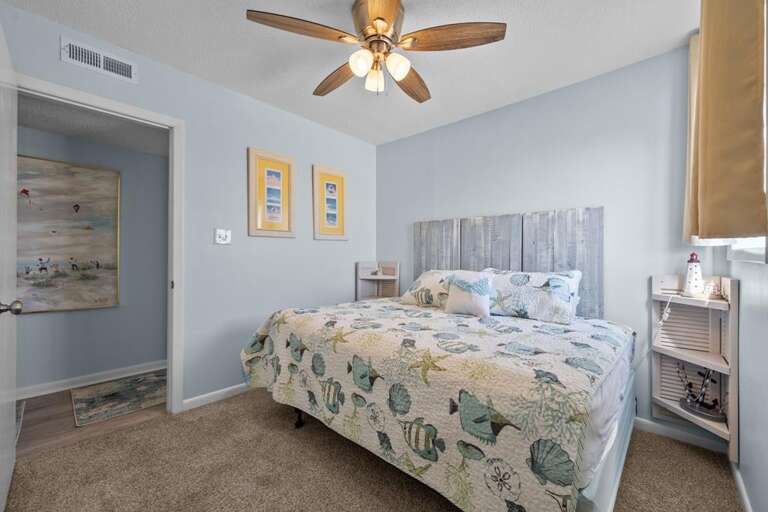 Bedroom 2 - Queen Bed