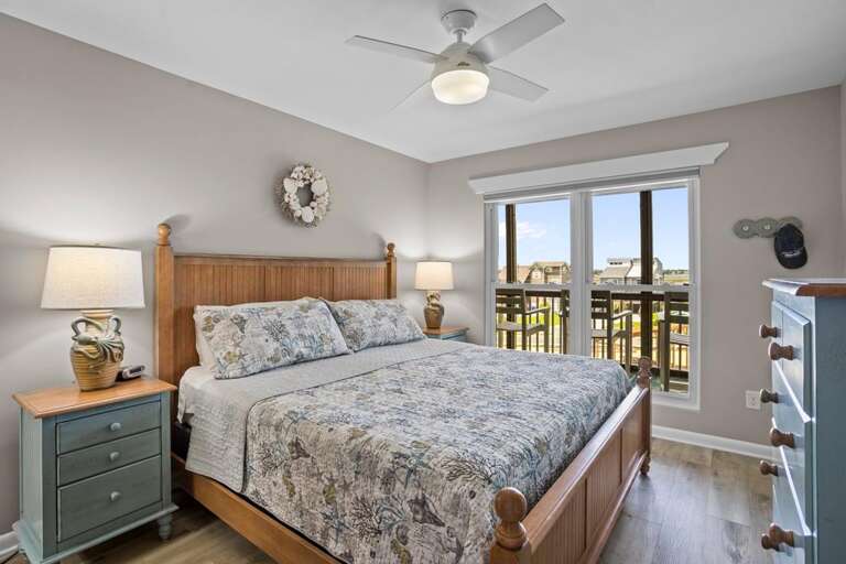 Master Bedroom - King Bed