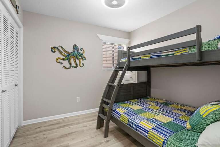 Bedroom 2 - Pyramid Bunk