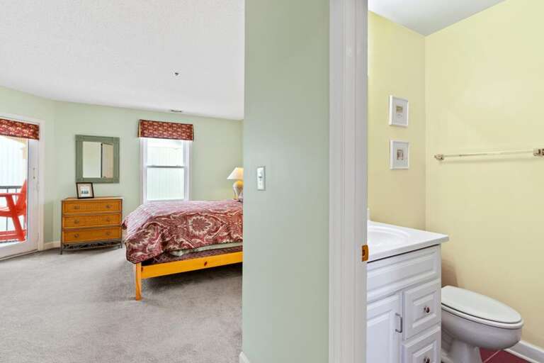 Master - Adjoining Bath - Deck Access