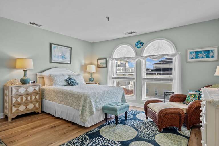 Master Suite - Queen Bed