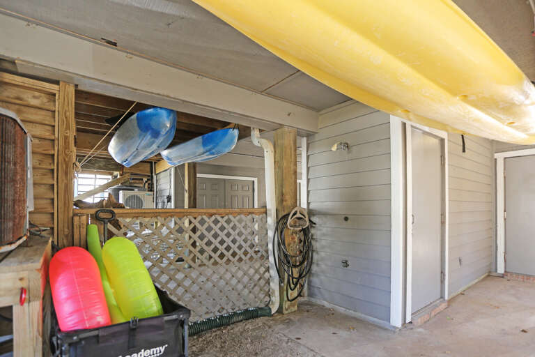 Outdoor Shower - Under House