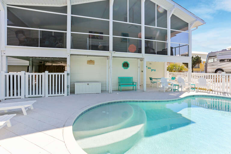 Cape Haus Poolside Exterior