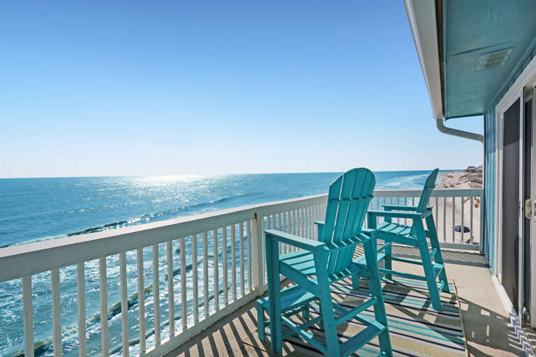 Bedroom 1 - Gulf Front Deck Bedroom 1 - Gulf Front Deck
