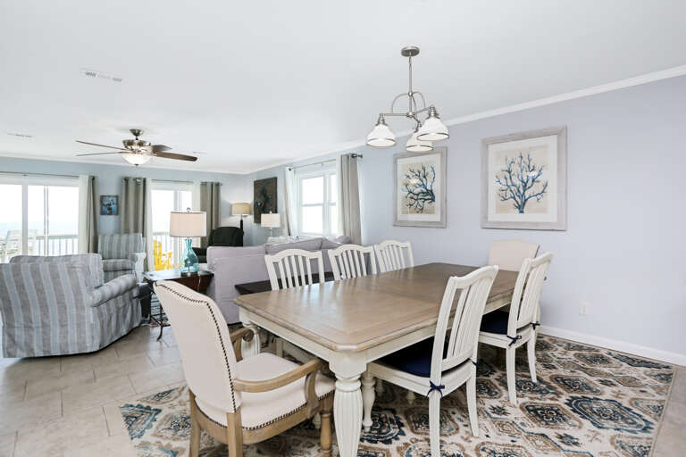 Dining Area Dining Area