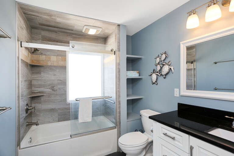 Upstairs Full Bath