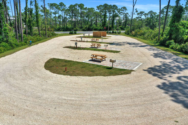 Each Spot with Parkside Grill & Picnic Table