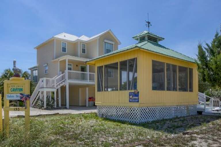 Exterior_of_Common_Screen_Porch