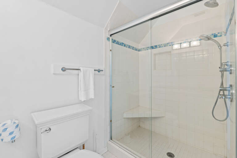 Full Bathroom shower
