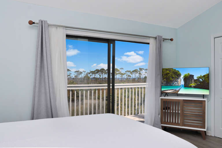 Bedroom 3 - View and TV