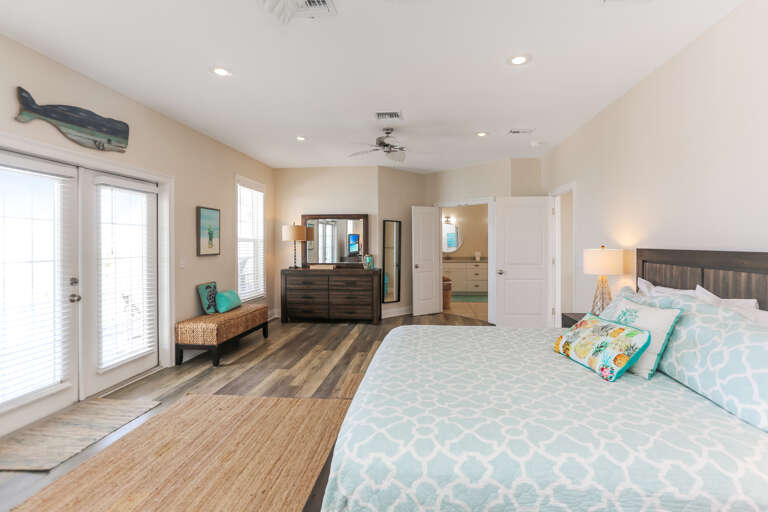Bedroom 5 - Large Master Bedroom