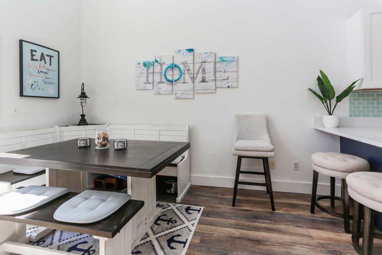 Dining Area & Bar Seating