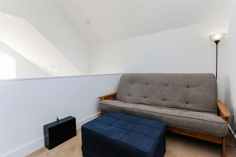 Queen Futon in Upstairs Loft