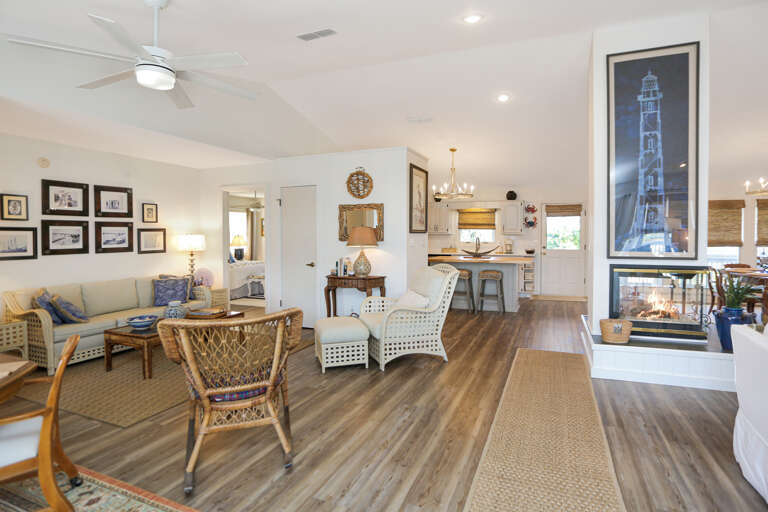 Sitting Area & Kitchen