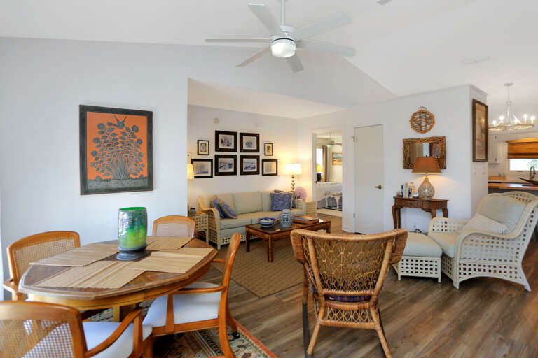 Small Dining & Sitting Area