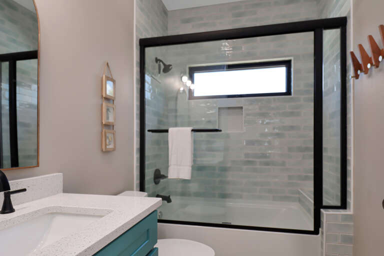Full Bath Shower