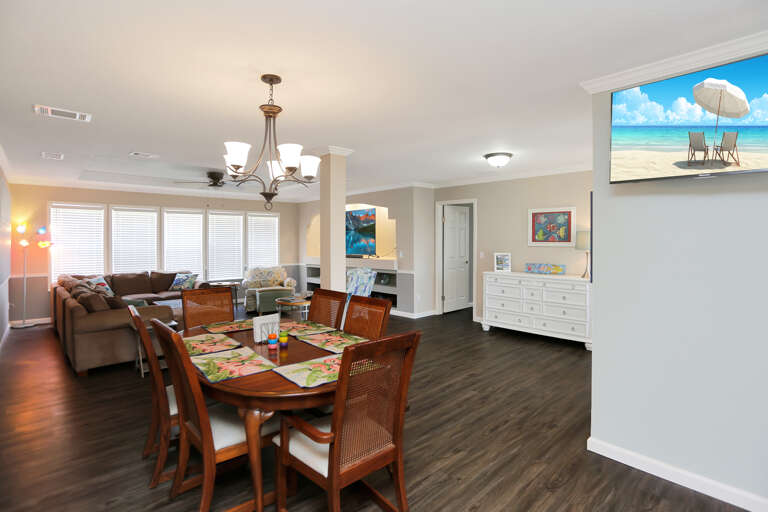 Dining & Living Area Dining & Living Area