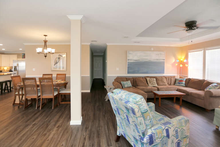 Living & Dining Area Living & Dining Area