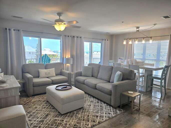 Living Dining Area