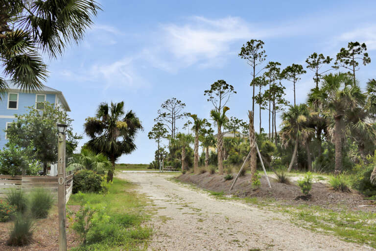 Private Driveway to Lot