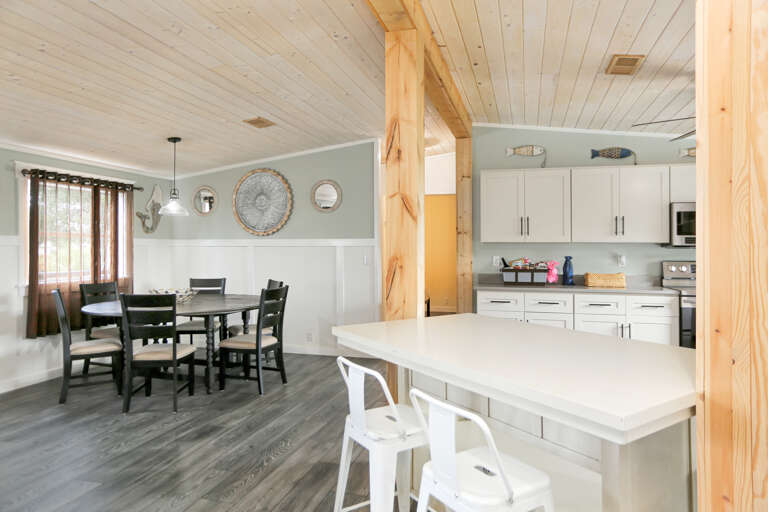 Dining Arrangements for 8